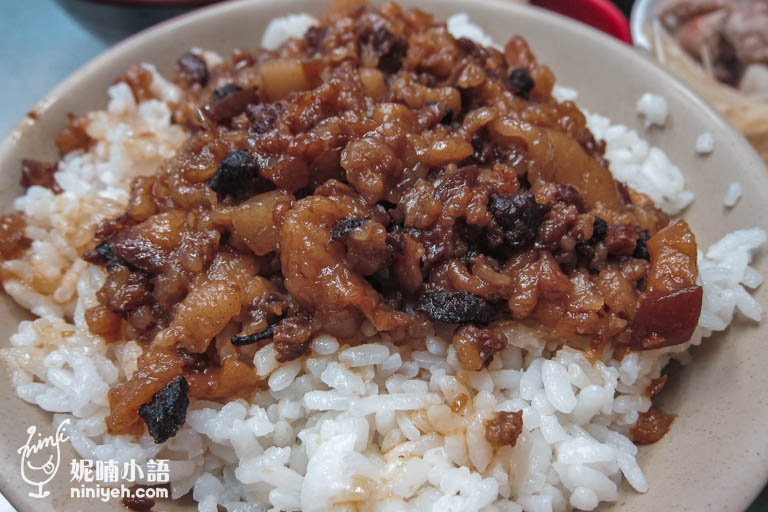 大直老店米粉湯｜實踐大學宵夜美食！滷肉飯黑白切隨便點