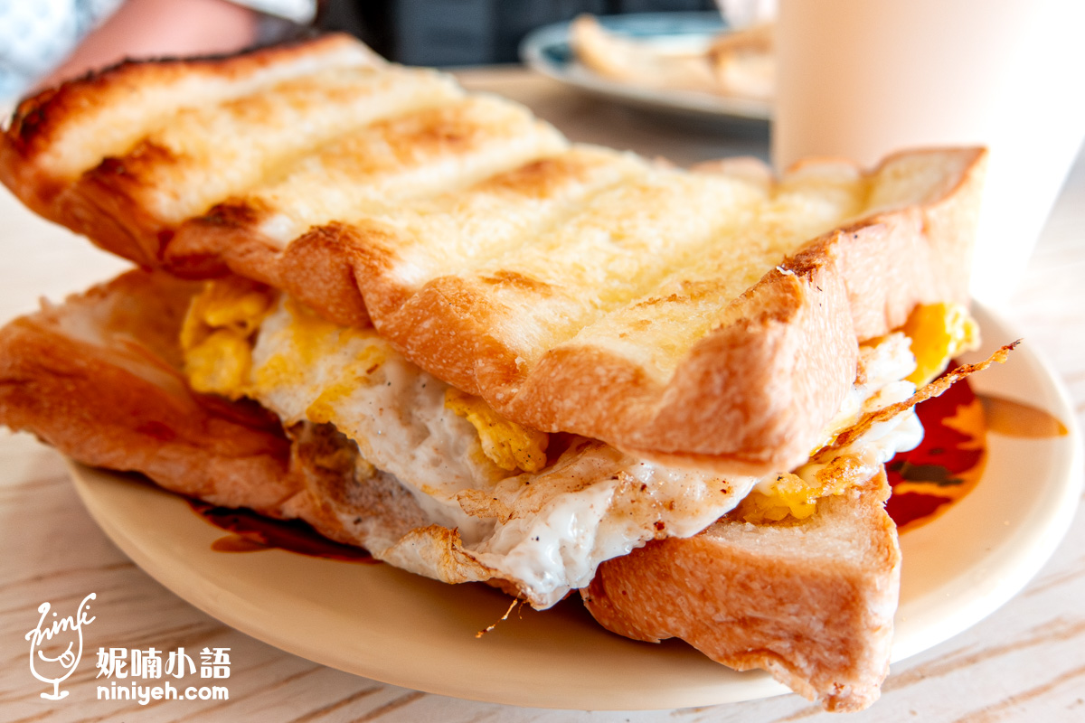 新源發早餐店|走進岡山中街的時光膠囊,用一抹老字號「木瓜抹醬」重溫兒時記憶 新源發早餐店|走進岡山中街的時光膠囊,用一抹老字號「木瓜抹醬」重溫兒時記憶