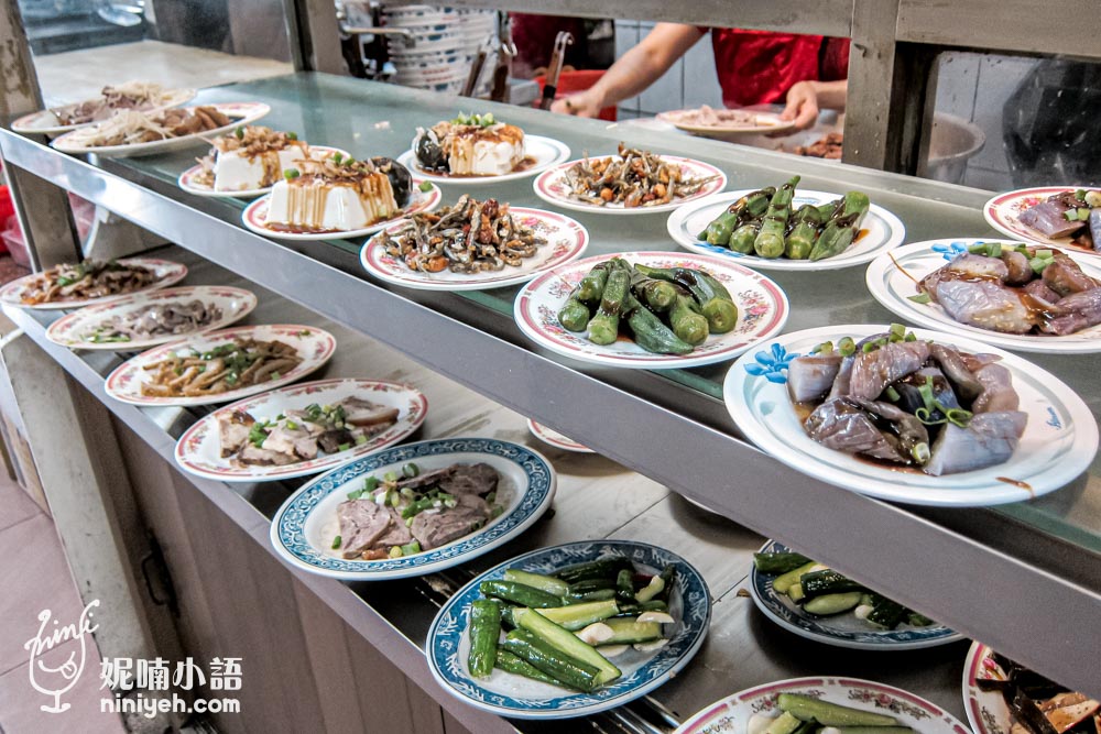 賴新魁麵館, 三義美食, 苗栗湯粄條, 客家麵館, 頭骨肉, 餛飩湯, 三義必吃