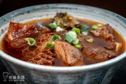 網站近期文章：台北牛肉麵推薦｜14間必訪餐廳小吃清單一次收藏