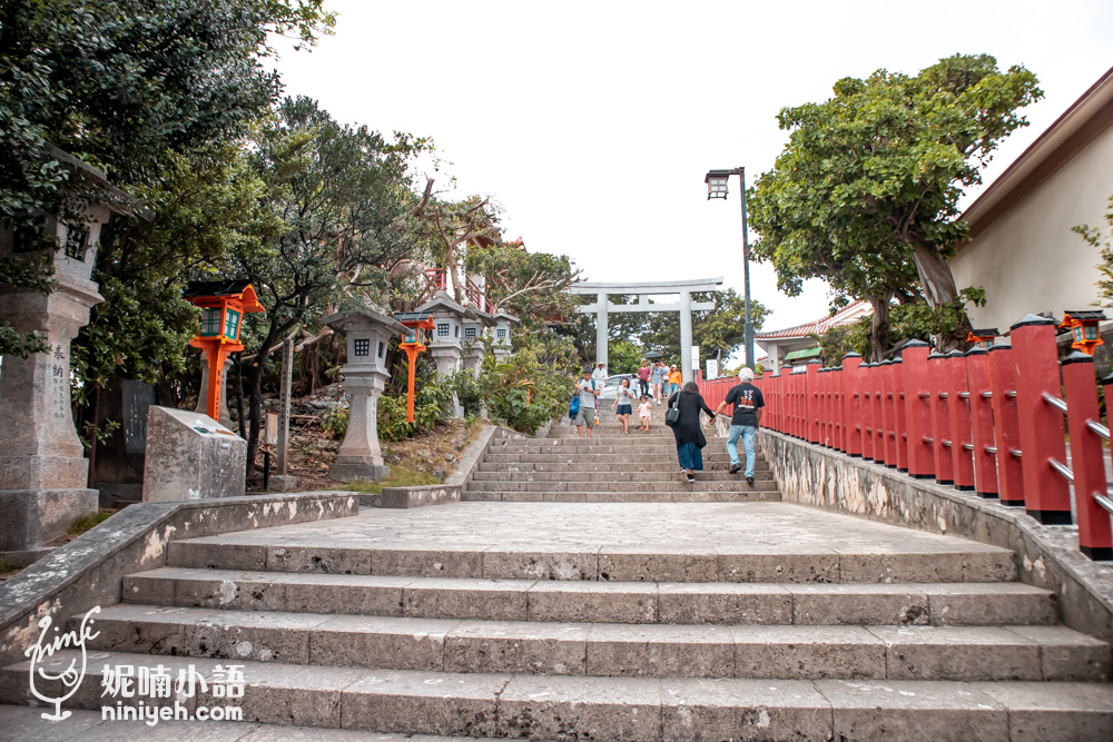 沖繩那霸神社｜波上宮。橫跨七百年懸崖上的鎮守神殿