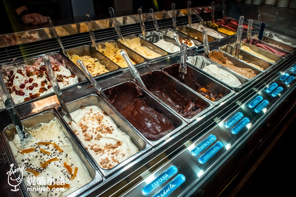 佛羅倫斯美食｜食尚玩家推薦「Vivoli」冰淇淋。浩子吃到感動想哭的口味好吃嗎