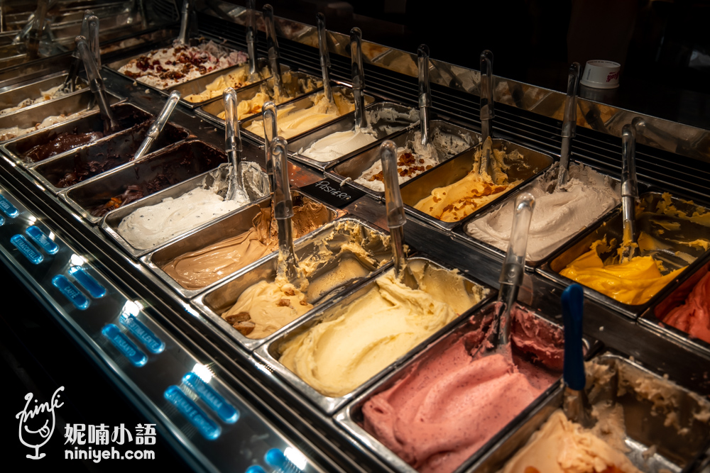 佛羅倫斯美食｜食尚玩家推薦「Vivoli」冰淇淋。浩子吃到感動想哭的口味好吃嗎