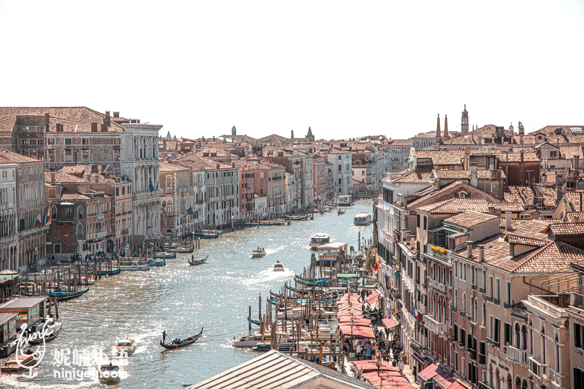 【義大利/威尼斯景點】德意志商行(Fondaco dei Tedeschi)。時尚奢華購物百貨!必看免費預約的露天運河景觀 【義大利/威尼斯景點】德意志商行(Fondaco dei Tedeschi)。時尚奢華購物百貨!必看免費預約的露天運河景觀