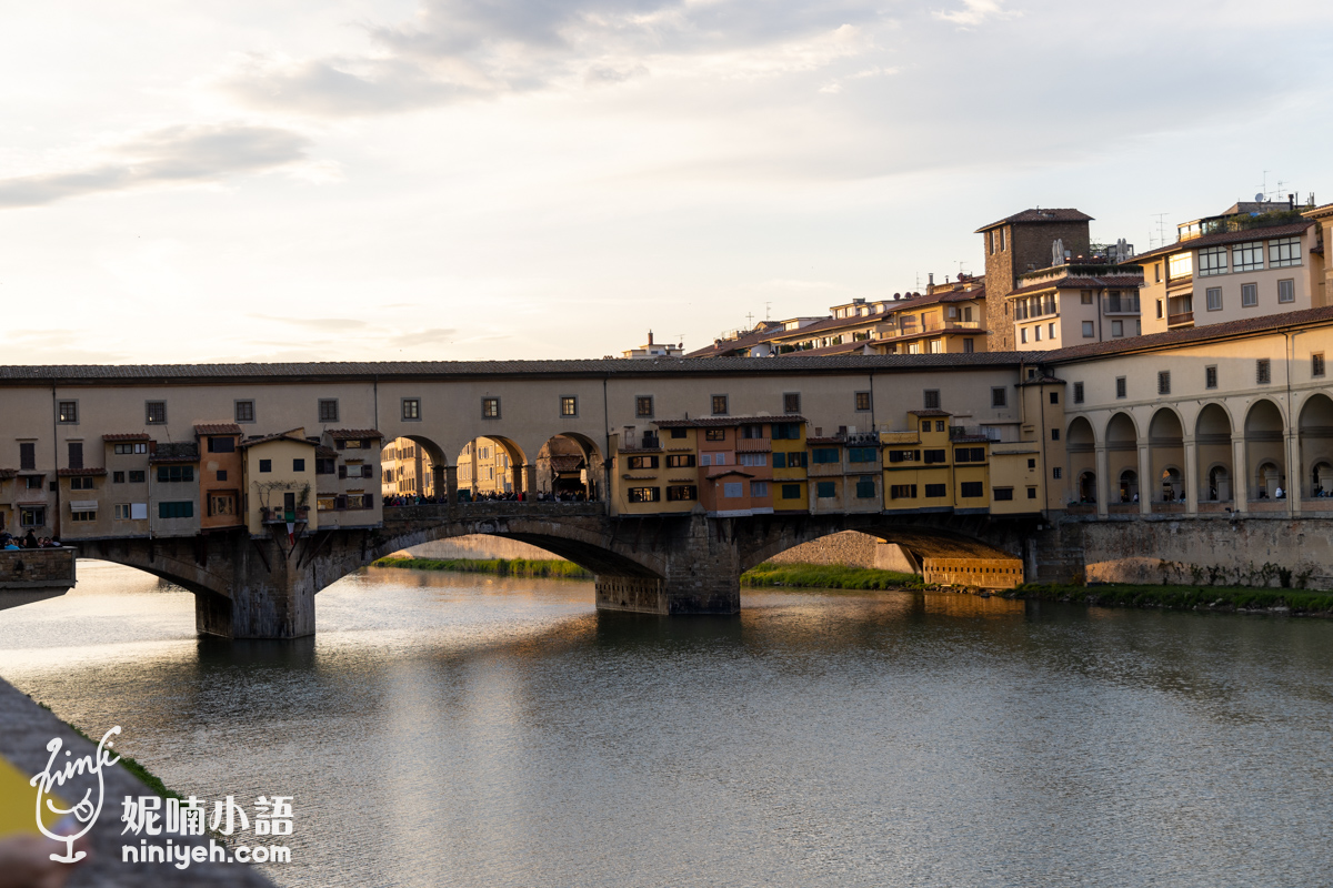 老橋(Ponte Vecchio)|橫跨阿諾河七百年!佛羅倫斯最古老的金舖拱橋 老橋(Ponte Vecchio)|橫跨阿諾河七百年!佛羅倫斯最古老的金舖拱橋
