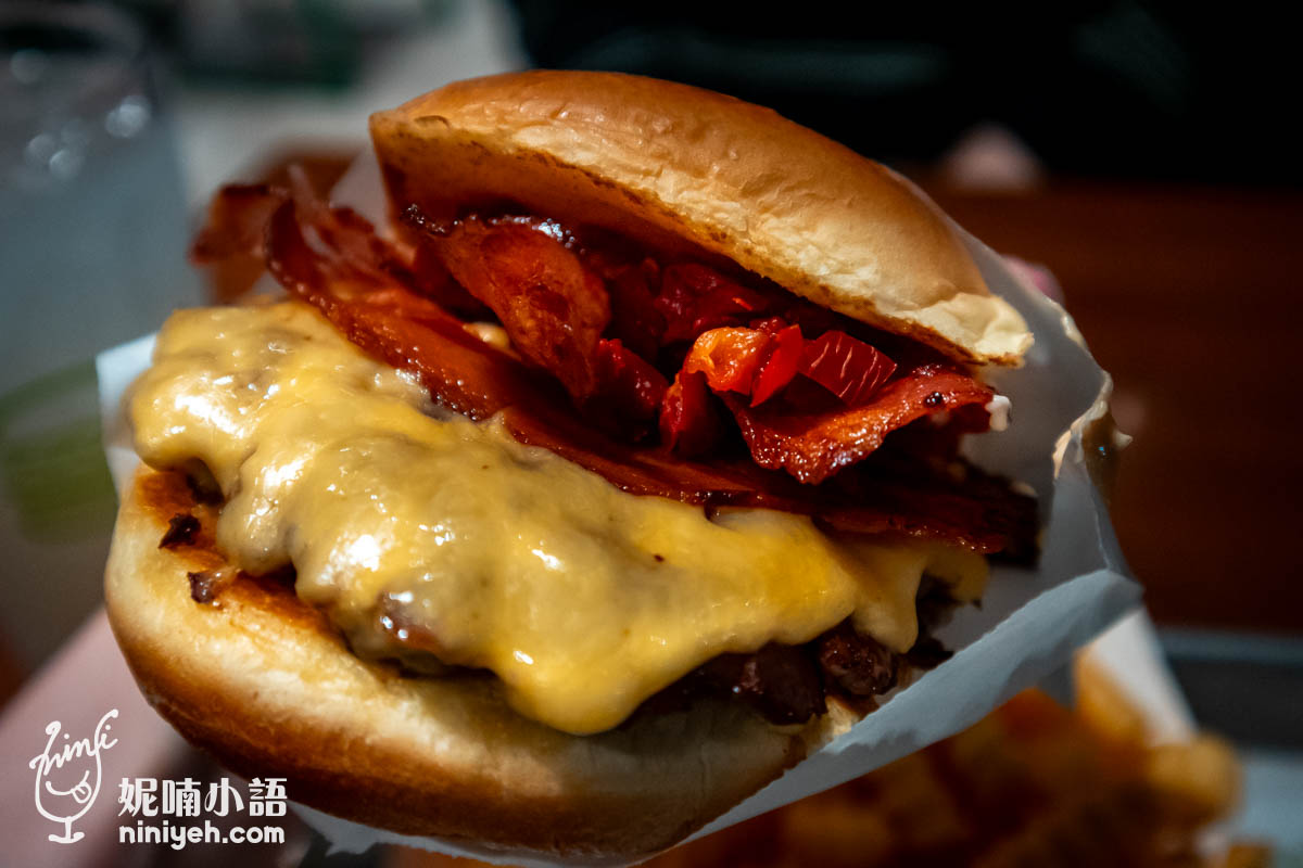 【首爾美食】紐約最好吃漢堡「Shake Shack」東大門店！漢堡界天花板太欠吃