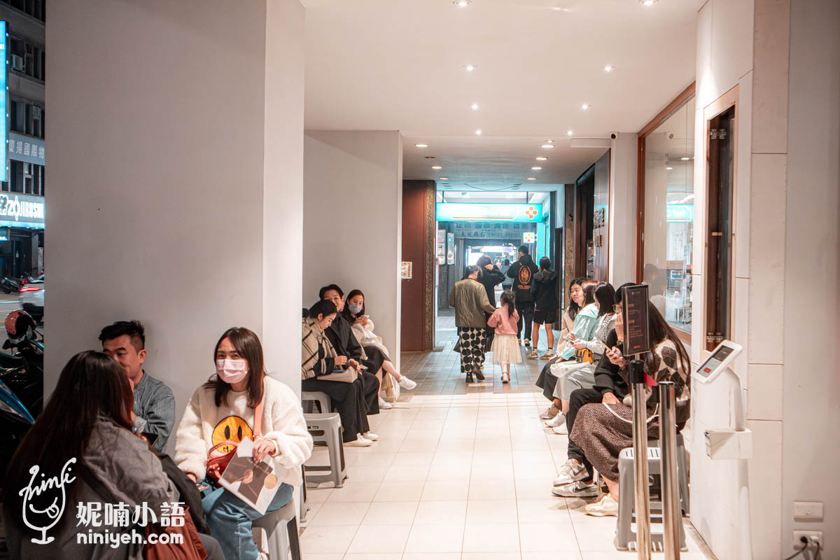 萬客什鍋|長安東路宵夜推薦!深夜10點竟還在排隊的人氣平價小火鍋 萬客什鍋|長安東路宵夜推薦!深夜10點竟還在排隊的人氣平價小火鍋