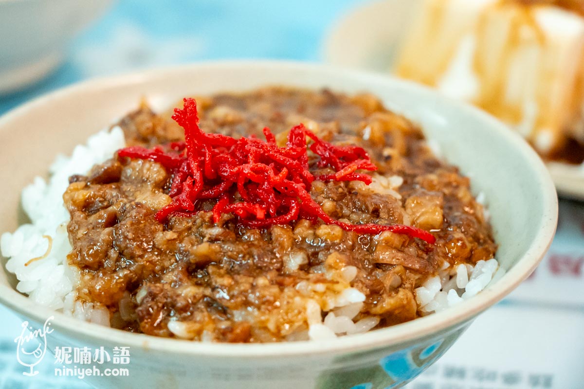 大鼎豬血湯(專門店):超軟嫩紅豆腐!顛覆我對豬血湯的刻板印象 大鼎豬血湯(專門店):超軟嫩紅豆腐!顛覆我對豬血湯的刻板印象