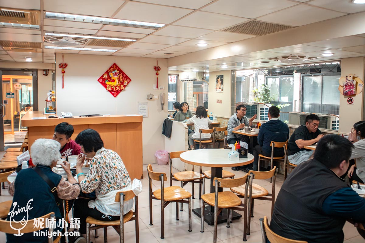 【民生社區美食】香港大排檔。正宗港式布拉腸粉！必吃原盅蒸飯