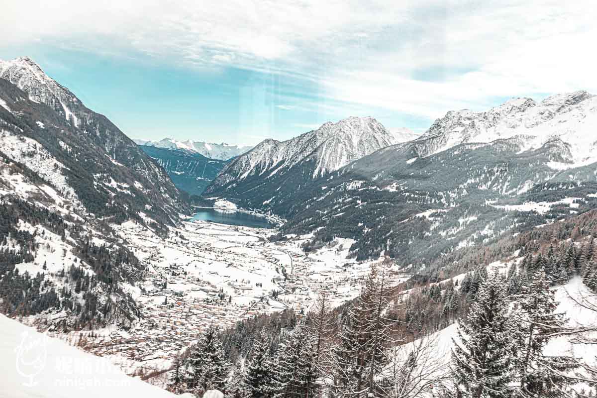 伯連納列車, Bernina Express, 世界遺產鐵道, 瑞士景觀列車, 瑞士自由行, 阿爾卑斯山, 瑞士旅行通行證, 旅遊攻略, 頭等艙訂位, 絕美景點,