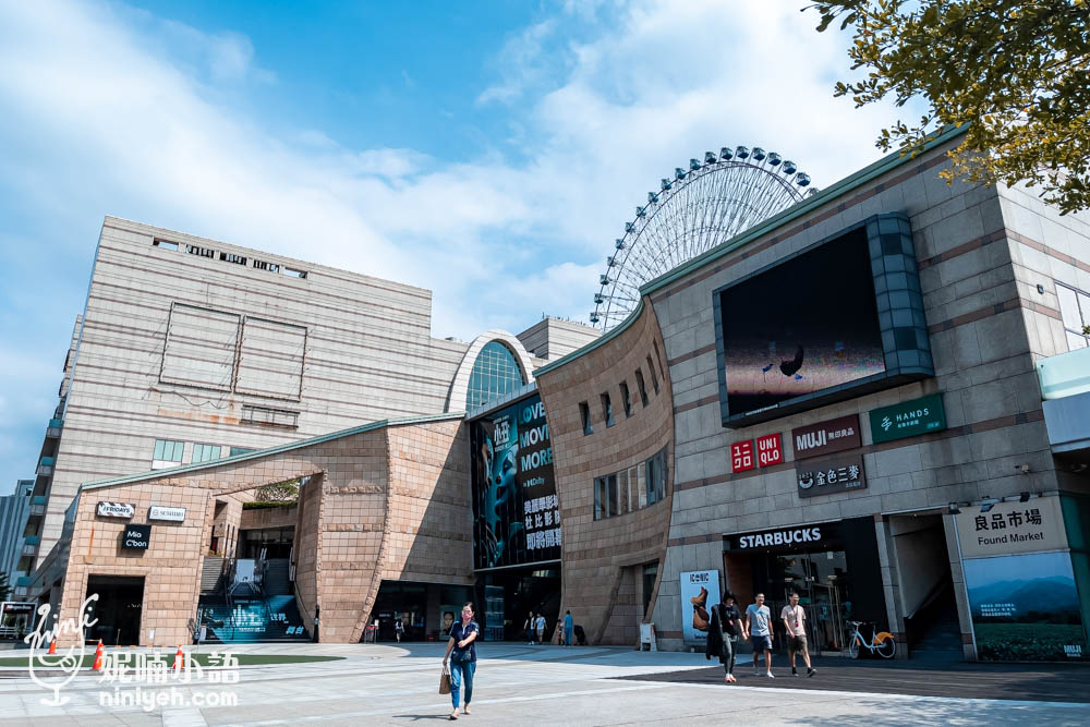 台北美麗華百樂園外觀，摩天輪與商場入口顯示朱記餡餅粥店所在位置。