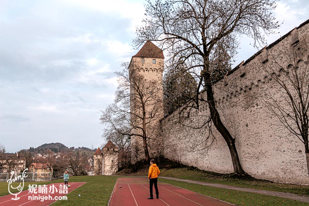 琉森景點｜穆塞格城牆（Museggmauer）可以俯瞰琉森城市美景的歷史地標