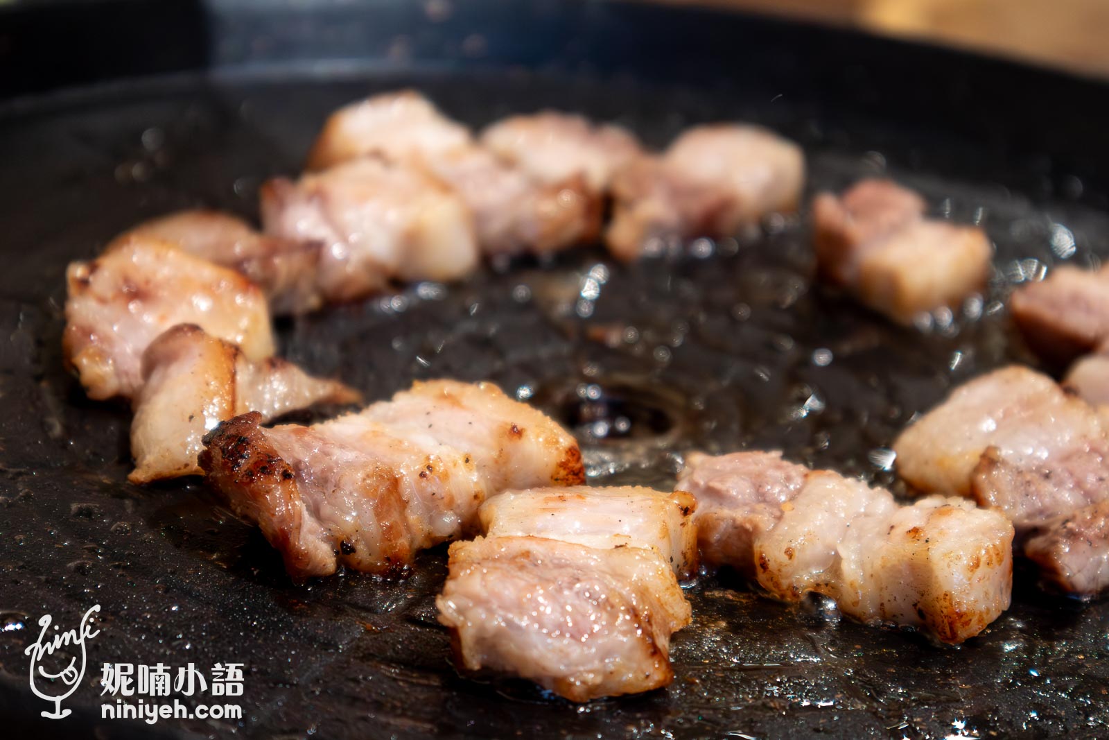 Some Some 韓式烤肉｜黑白大廚裡的豆腐湯喝到飽！有高級感的馬鈴薯煎餅吃完想追加