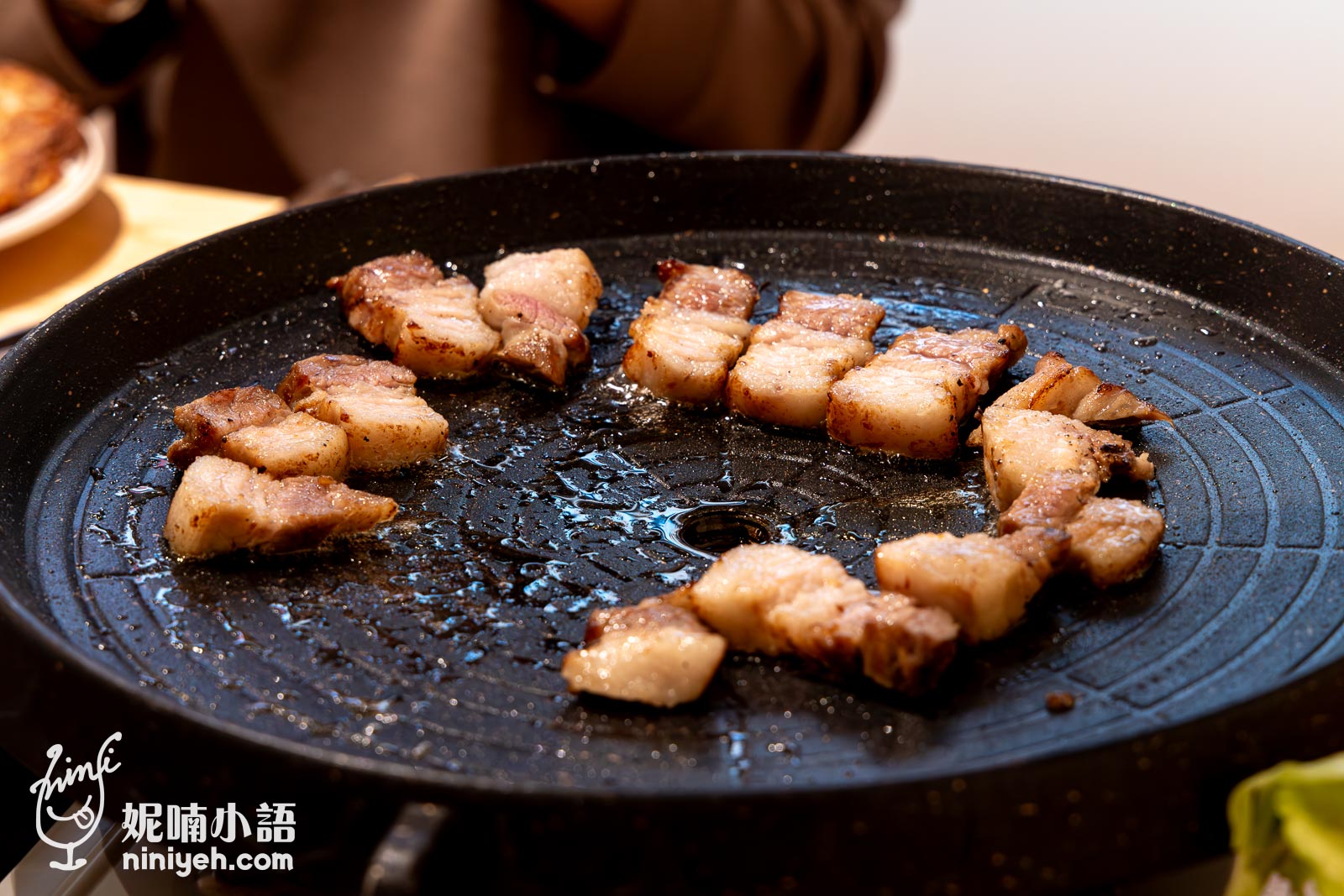 Some Some 韓式烤肉｜黑白大廚裡的豆腐湯喝到飽！有高級感的馬鈴薯煎餅吃完想追加