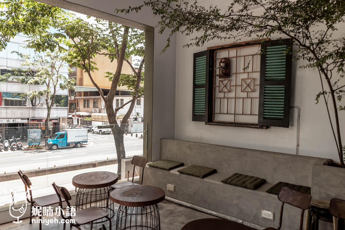 共咖啡（Cộng Cà Phê）台北光復南店｜征服義大利人的越南網美咖啡廳！必吃被耽誤的牛肉河粉