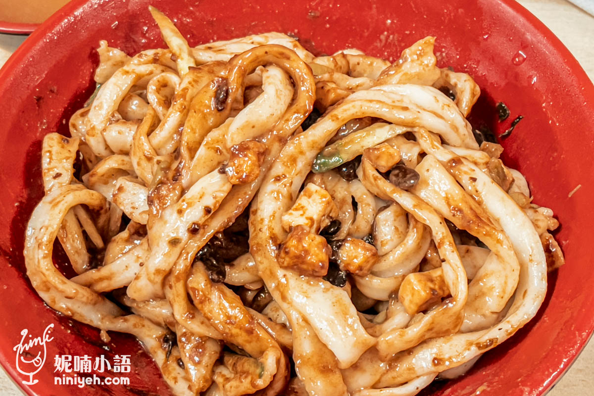 中原素麵食｜善導寺推薦素食小吃，午餐時段學生上班族都在排隊