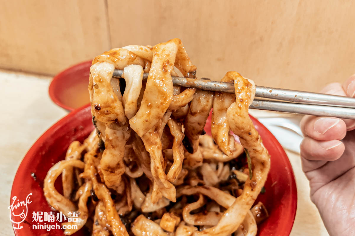 中原素麵食｜善導寺推薦素食小吃，午餐時段學生上班族都在排隊