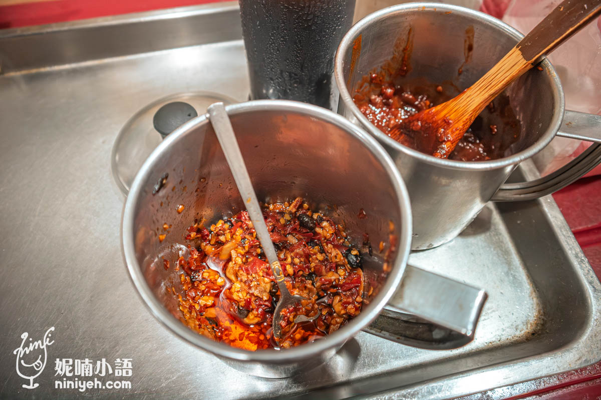 老牛牛肉燥飯｜首屆500碗小吃！行家必點鮮燙牛肉湯和超強滷味