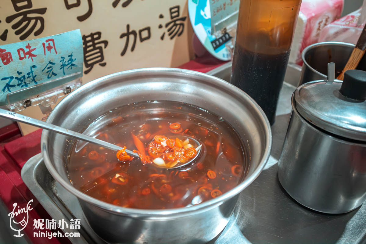 老牛牛肉燥飯｜首屆500碗小吃！行家必點鮮燙牛肉湯和超強滷味