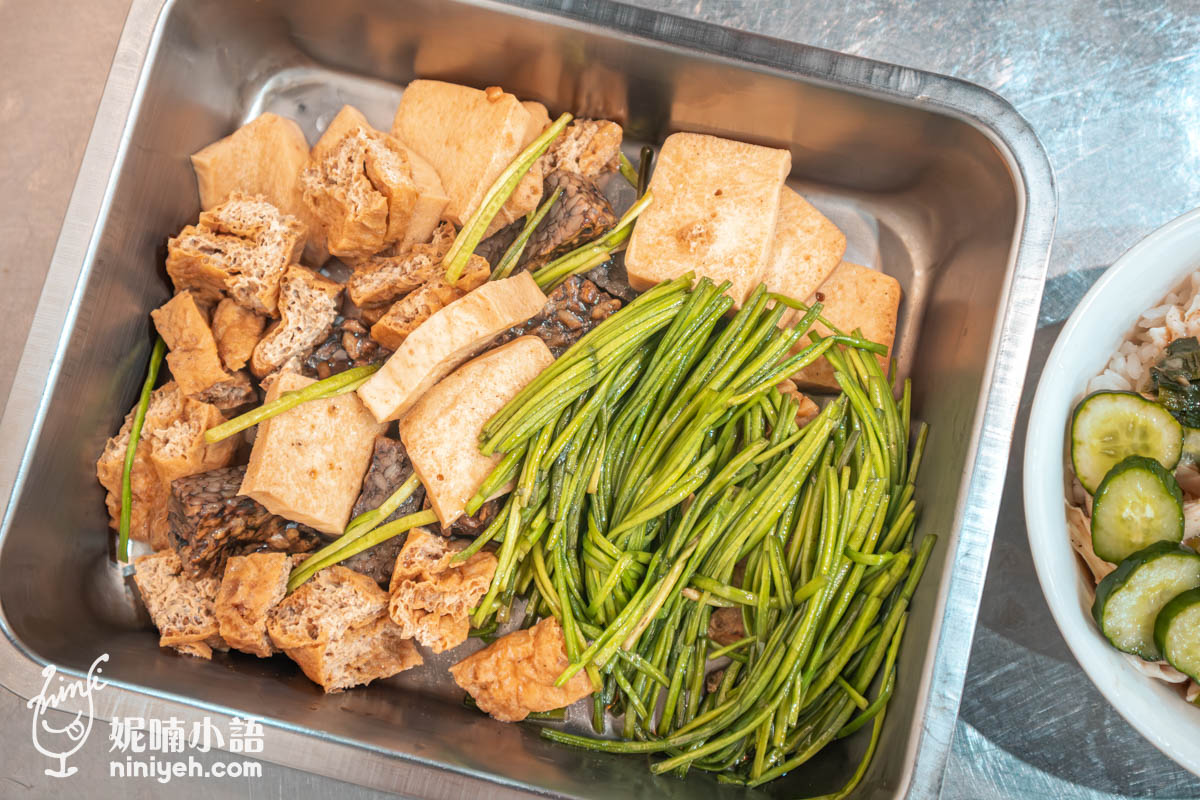 老牛牛肉燥飯｜首屆500碗小吃！行家必點鮮燙牛肉湯和超強滷味