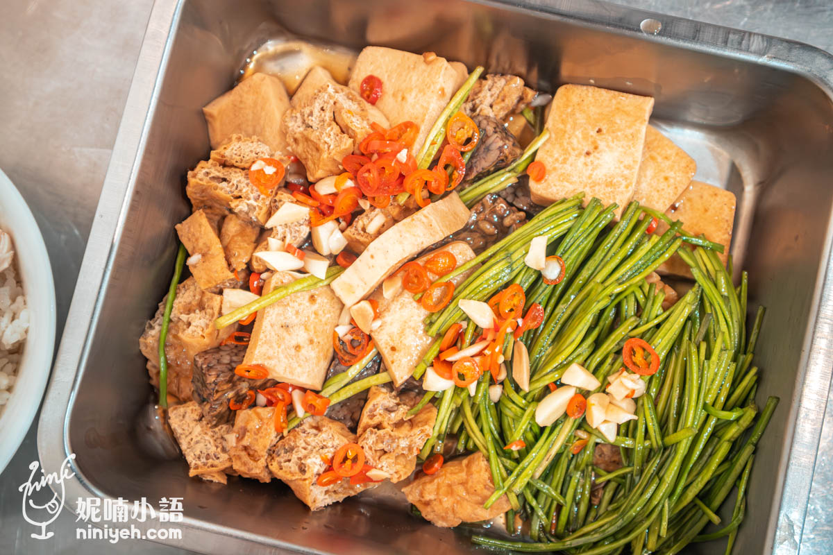 老牛牛肉燥飯｜首屆500碗小吃！行家必點鮮燙牛肉湯和超強滷味