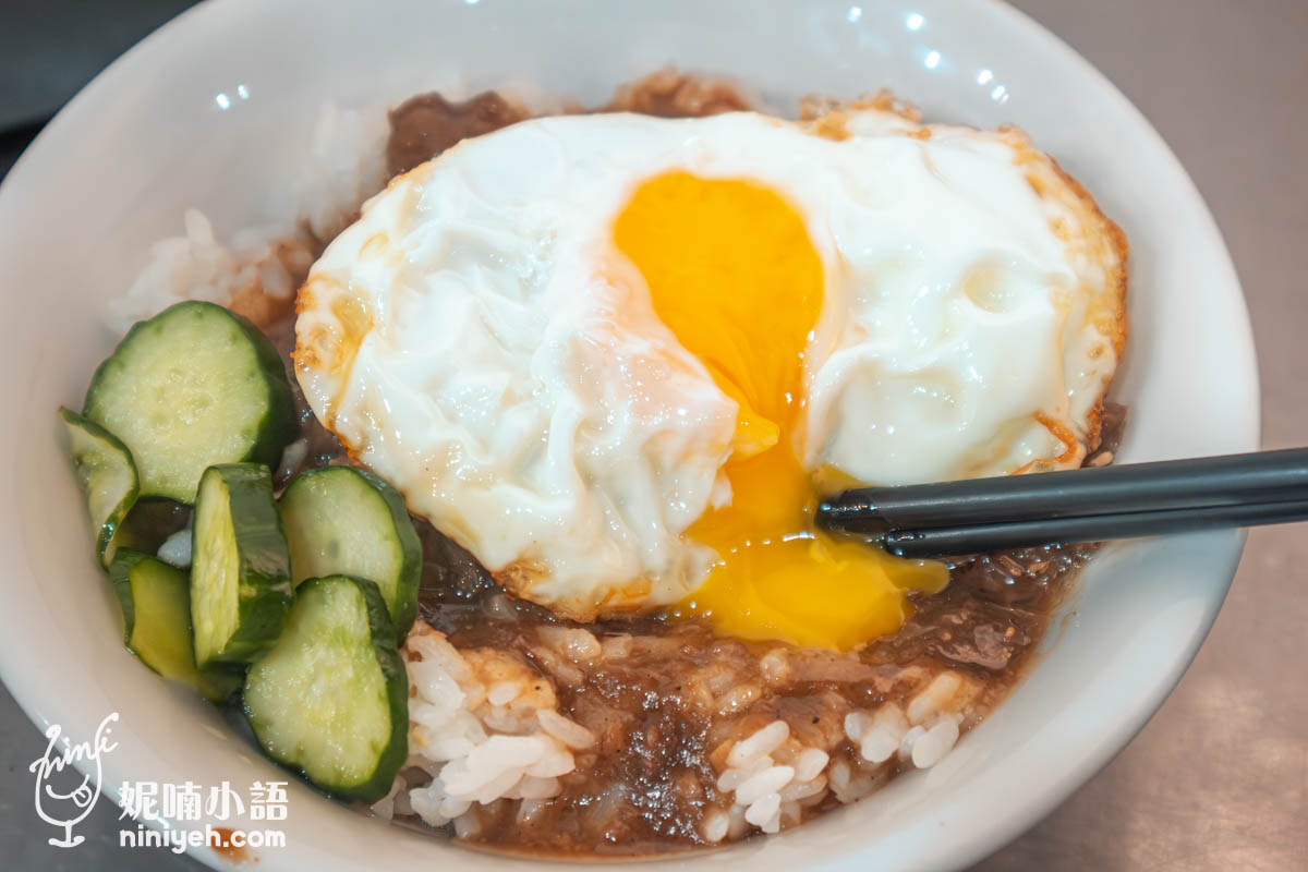 老牛牛肉燥飯｜首屆500碗小吃！行家必點鮮燙牛肉湯和超強滷味