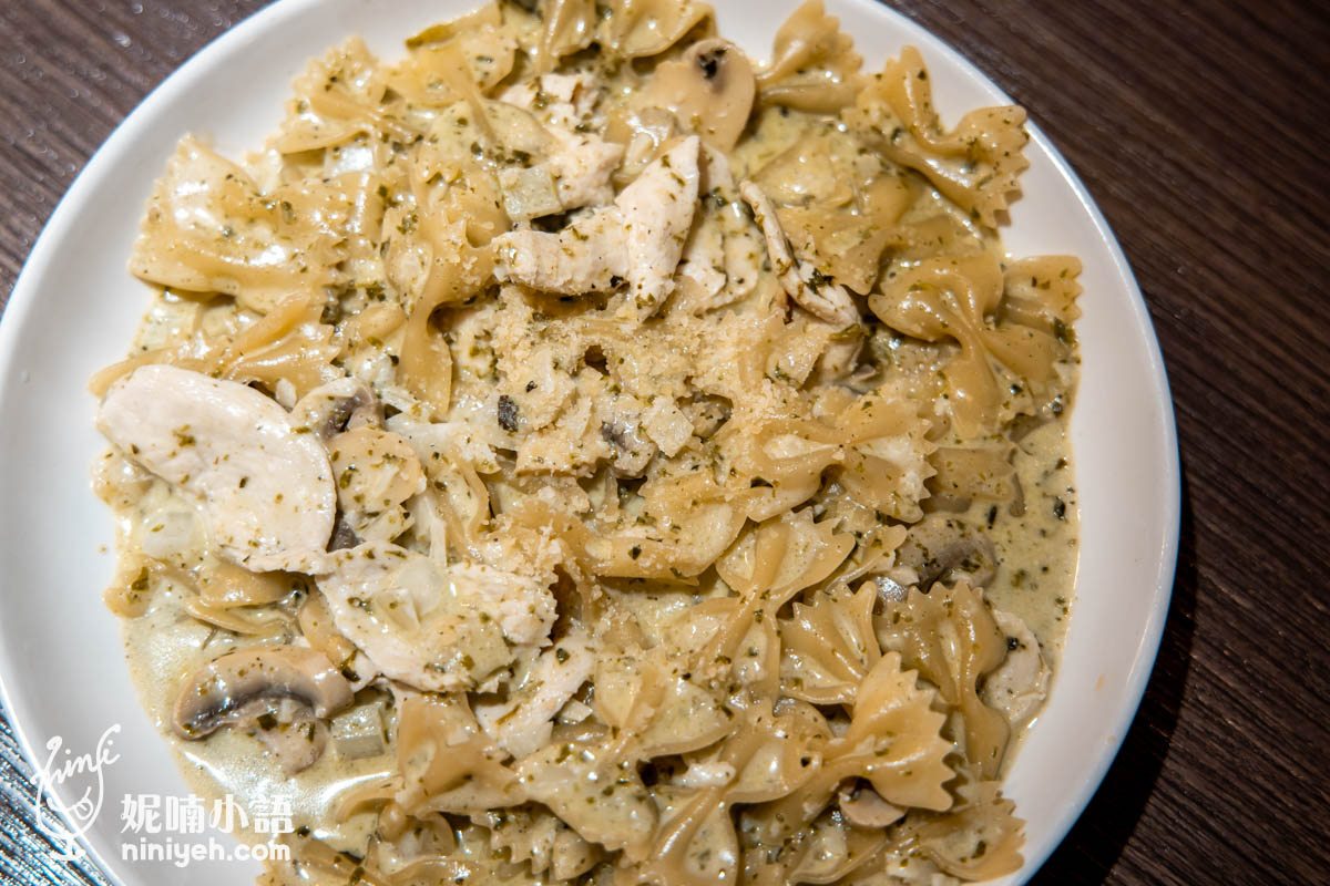 Creative Pasta 創義麵（東湖店）｜薯條日無限吃！服務一級棒的寵物親子友善餐廳