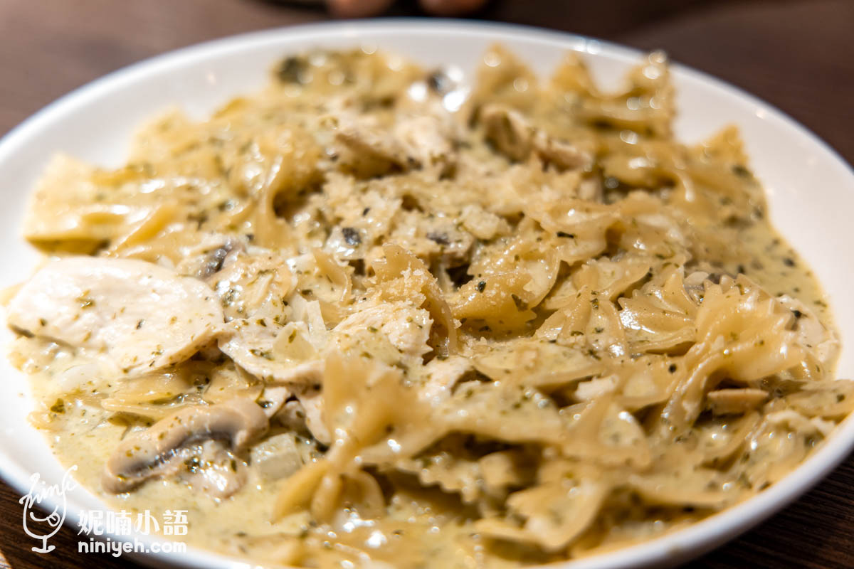 Creative Pasta 創義麵（東湖店）｜薯條日無限吃！服務一級棒的寵物親子友善餐廳