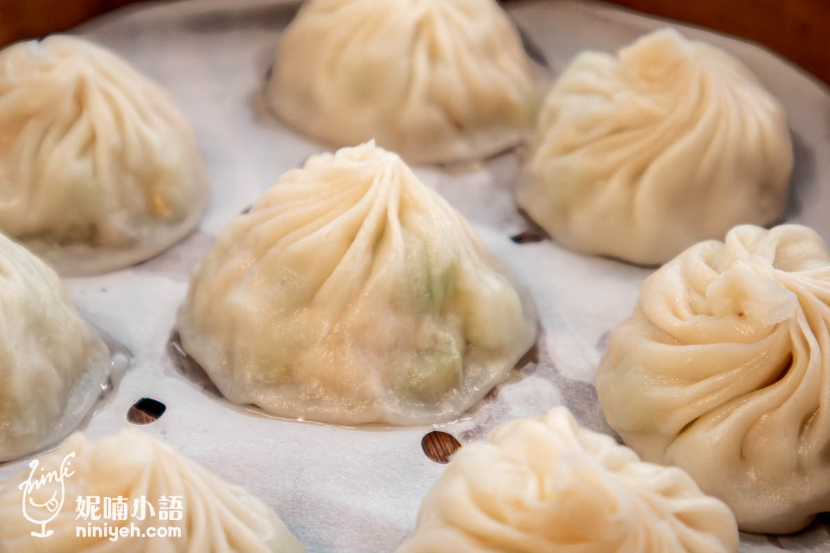 犂園湯包館｜黃仁勳而再度爆紅！排隊預約困難的台北小籠湯包店