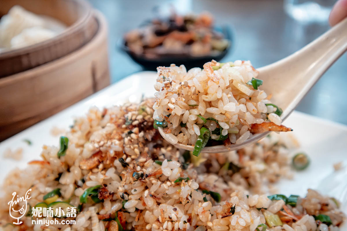 犂園湯包館｜黃仁勳而再度爆紅！排隊預約困難的台北小籠湯包店