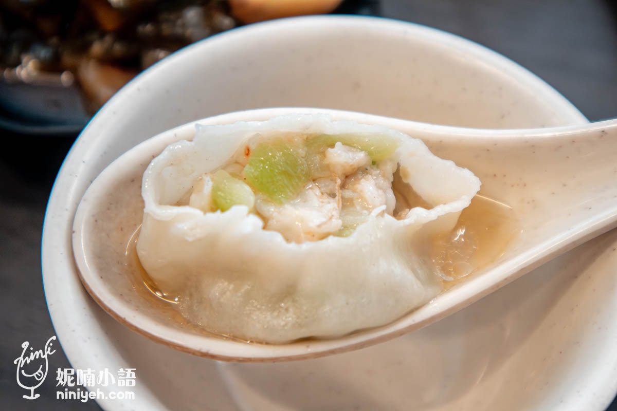 犂園湯包館｜黃仁勳而再度爆紅！排隊預約困難的台北小籠湯包店