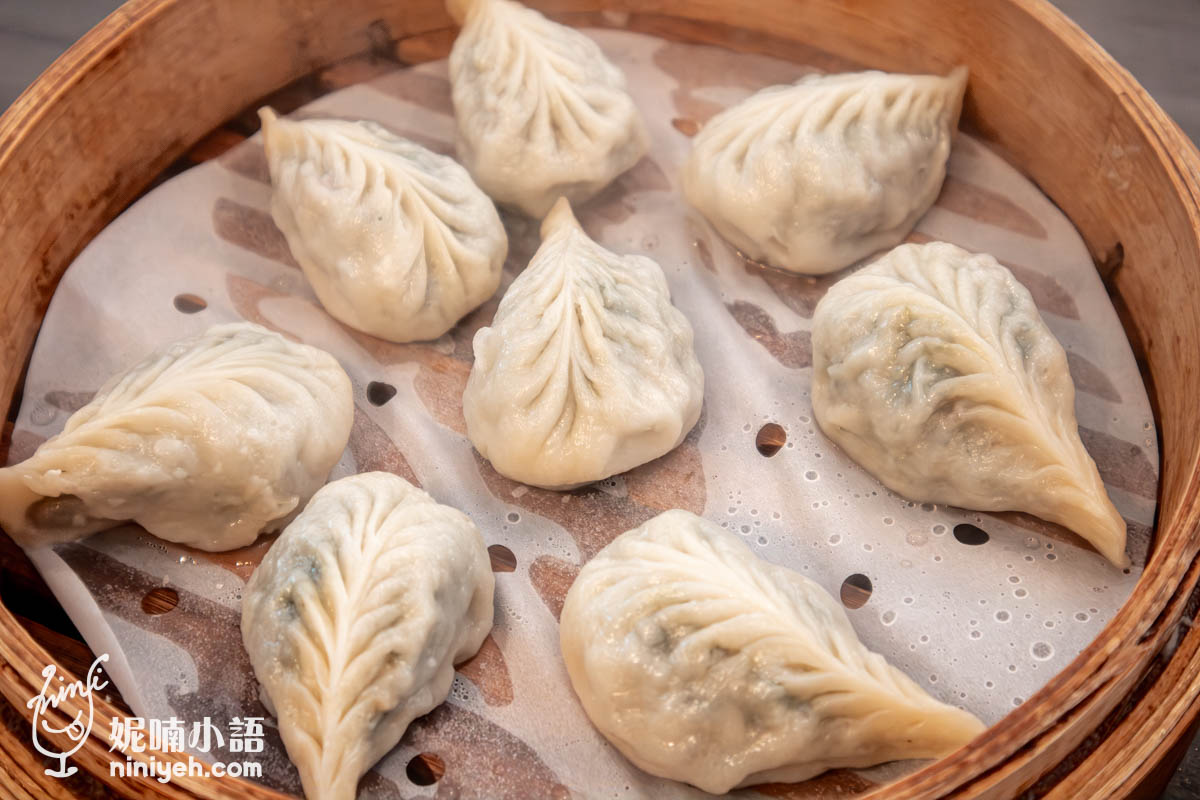 犂園湯包館｜黃仁勳而再度爆紅！排隊預約困難的台北小籠湯包店