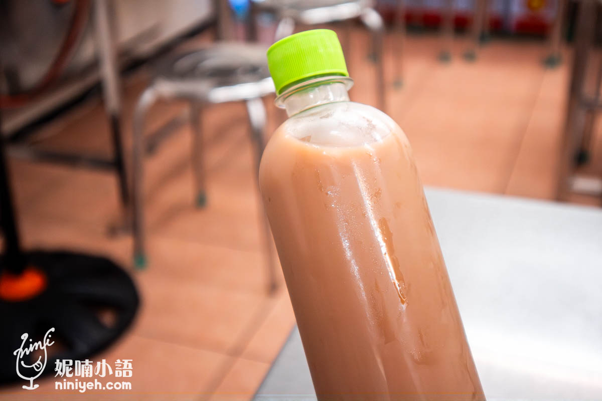 玉里橋頭臭豆腐（台北店）｜臭氣張揚吃起來卻輕盈無比！美食家也來朝聖的臭豆腐神店