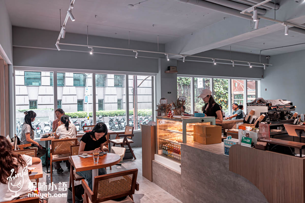 Fly Cafe｜敦化北路必吃肉桂捲！台北不限時咖啡必點招牌西西里咖啡