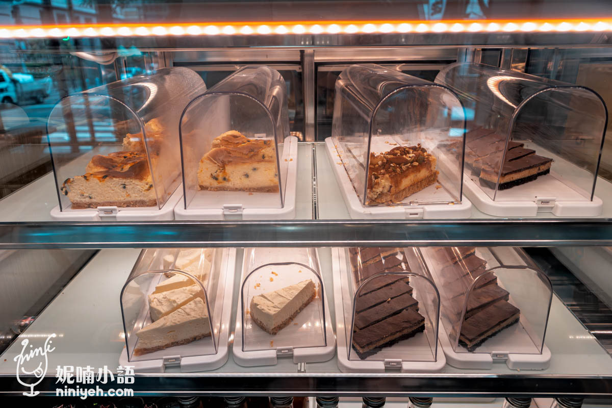 Fly Cafe｜敦化北路必吃肉桂捲！台北不限時咖啡必點招牌西西里咖啡