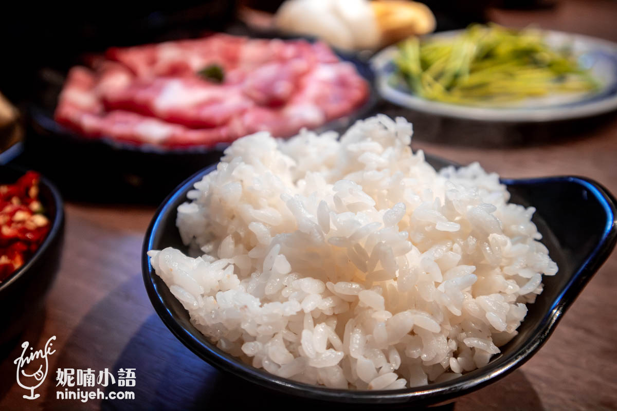 雅香石頭火鍋｜板橋火鍋推薦！新北耶誕城爆棚的深夜食堂