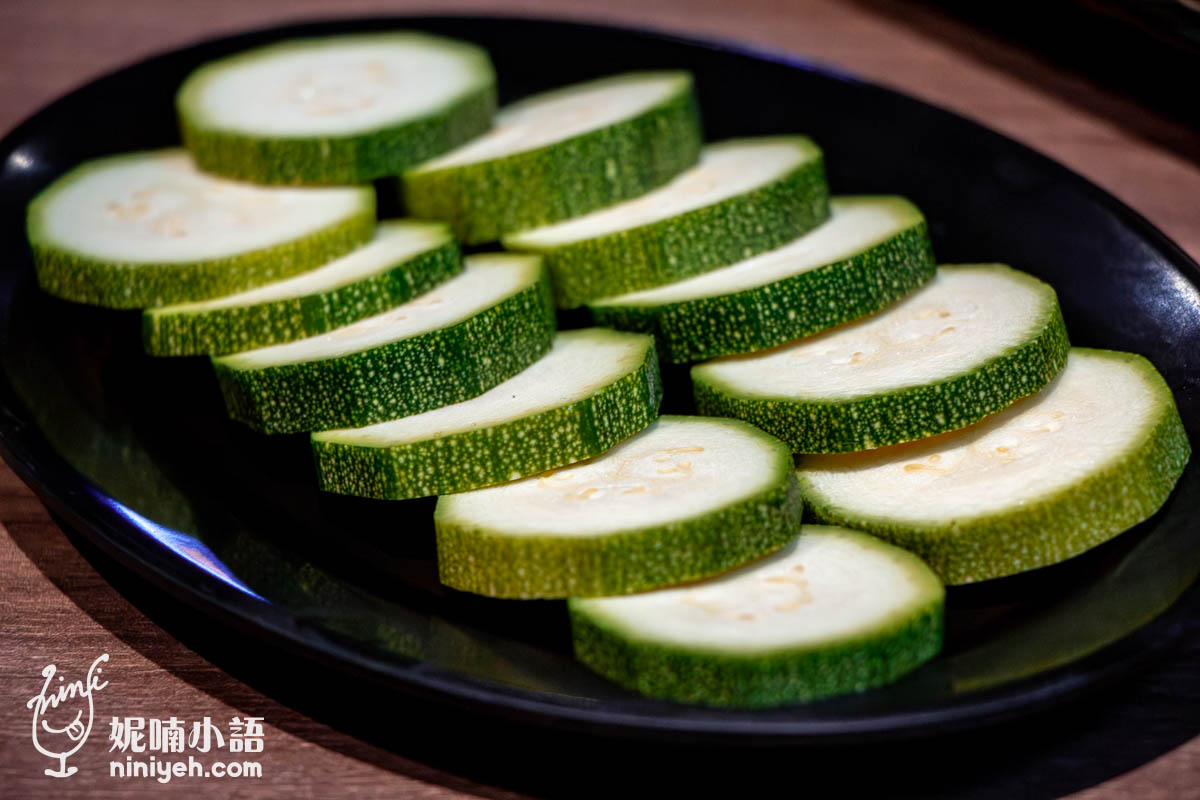 雅香石頭火鍋|板橋火鍋推薦!新北耶誕城爆棚的深夜食堂 雅香石頭火鍋|板橋火鍋推薦!新北耶誕城爆棚的深夜食堂