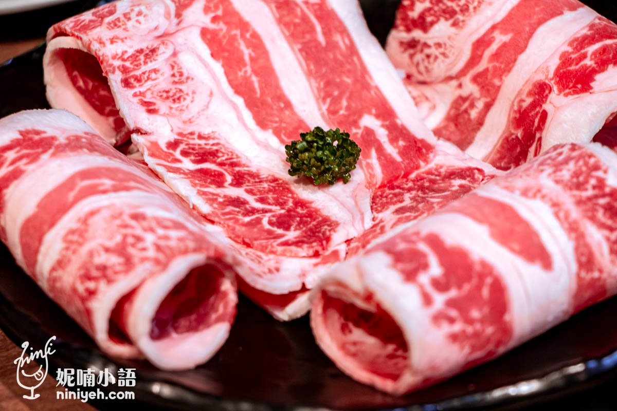 雅香石頭火鍋|板橋火鍋推薦!新北耶誕城爆棚的深夜食堂 雅香石頭火鍋|板橋火鍋推薦!新北耶誕城爆棚的深夜食堂