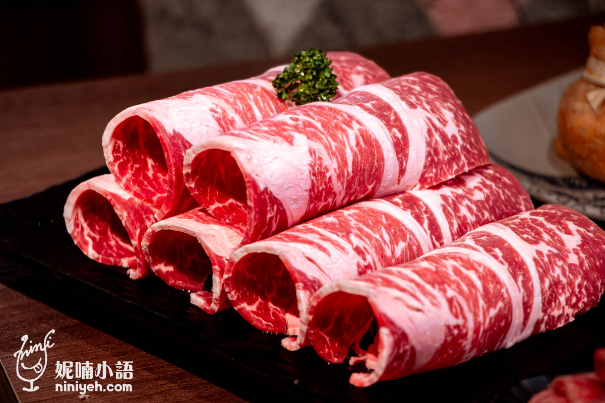 雅香石頭火鍋|板橋火鍋推薦!新北耶誕城爆棚的深夜食堂 雅香石頭火鍋|板橋火鍋推薦!新北耶誕城爆棚的深夜食堂