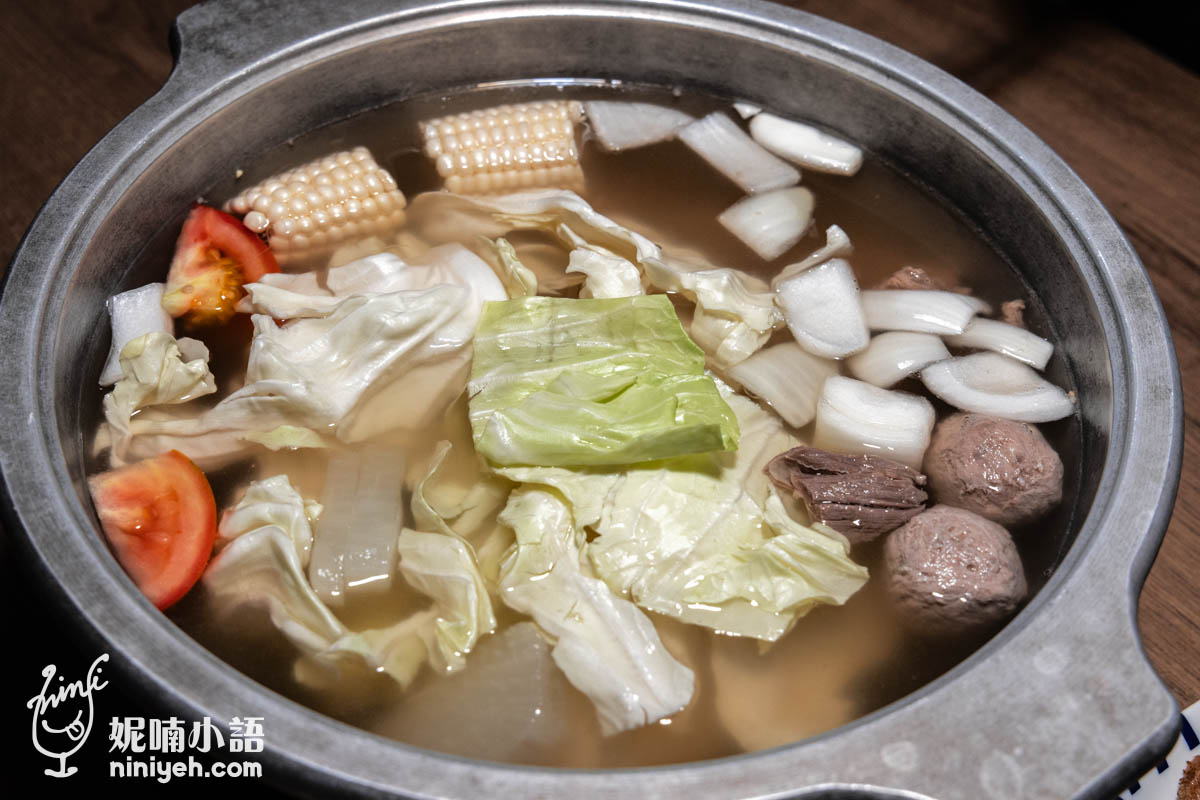 牛富溫體涮牛肉|台北溫體牛火鍋推薦!林森北路宵夜熱炒必吃金沙牛肉