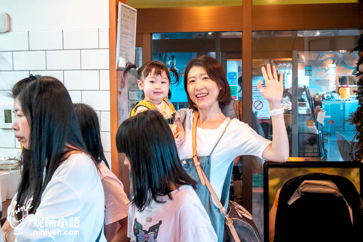 美國村必吃｜豬肉蛋飯糰北谷店。美國村散步美食！沖繩唯一一間海景分店