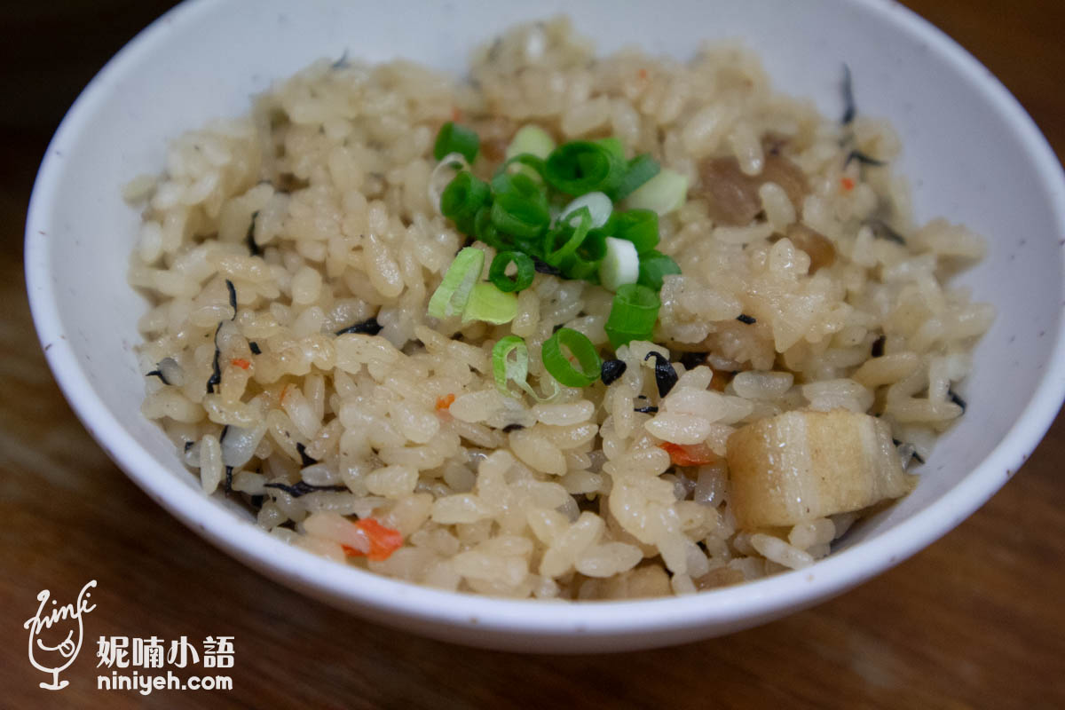 沖繩美食|浜屋沖繩麵。美國村旁必吃美食!不吃會想念的豬軟骨沖繩麵 沖繩美食|浜屋沖繩麵。美國村旁必吃美食!不吃會想念的豬軟骨沖繩麵