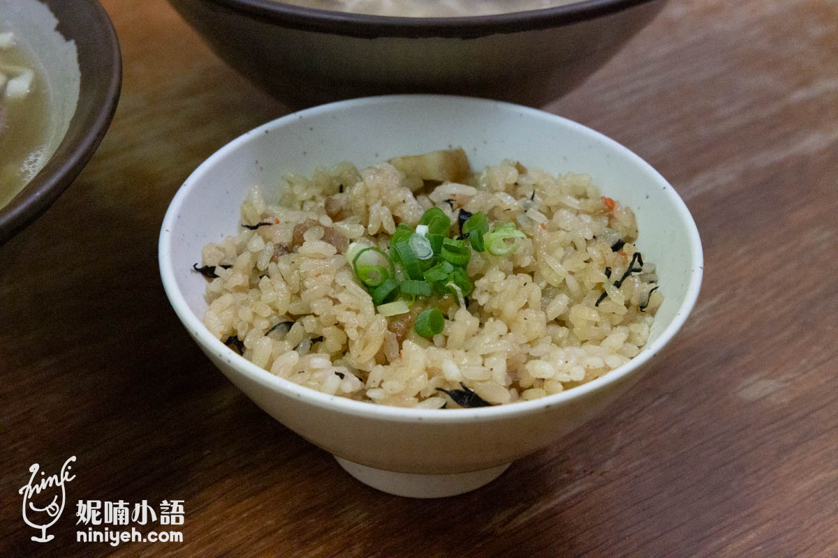 沖繩美食|浜屋沖繩麵。美國村旁必吃美食!不吃會想念的豬軟骨沖繩麵 沖繩美食|浜屋沖繩麵。美國村旁必吃美食!不吃會想念的豬軟骨沖繩麵