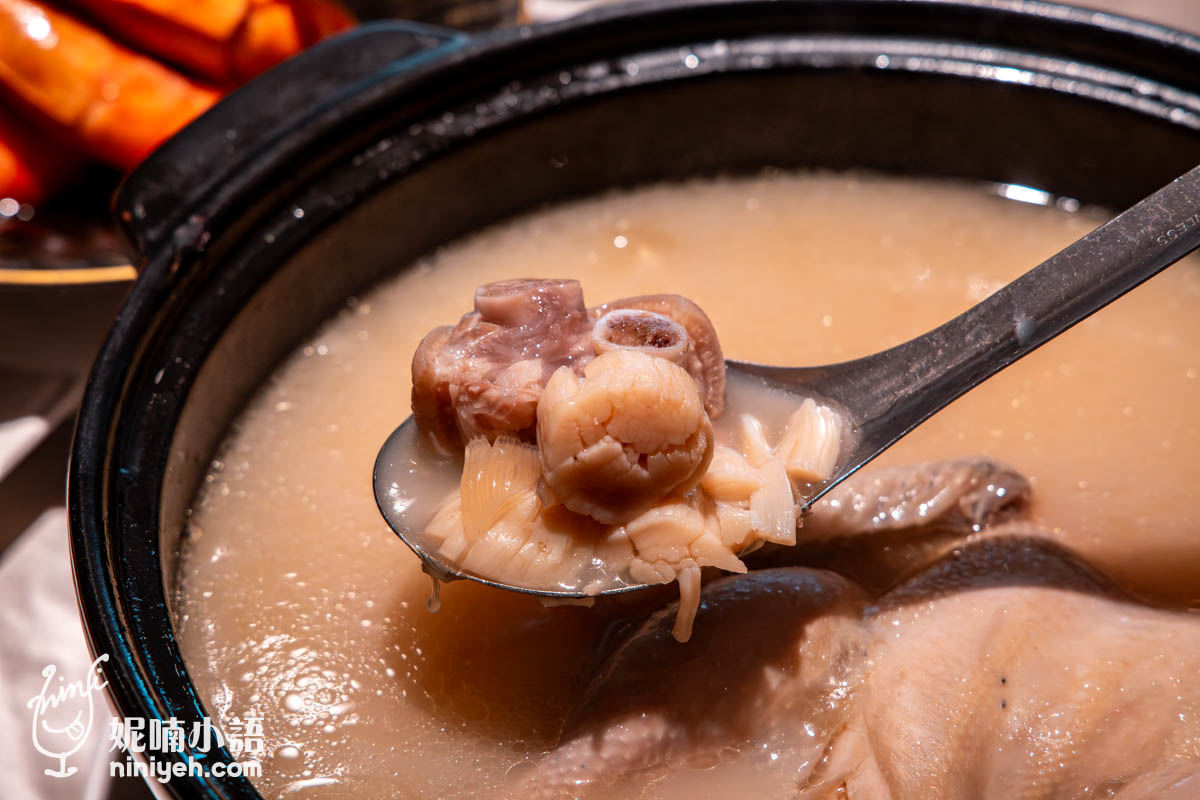 彭園年菜之魚翅花膠土雞鍋