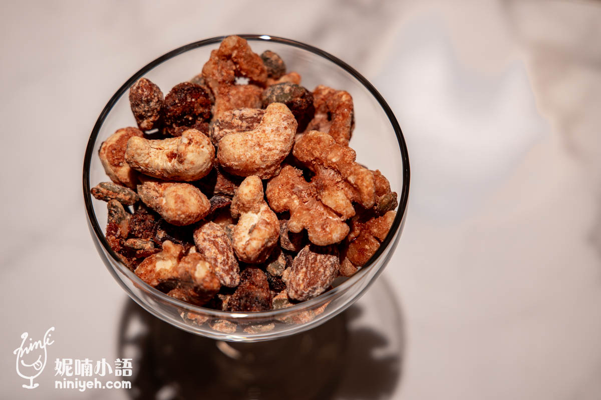 緩緩FABULA｜金曲歌后加持東區餐酒館！專屬大人系台北約會餐廳