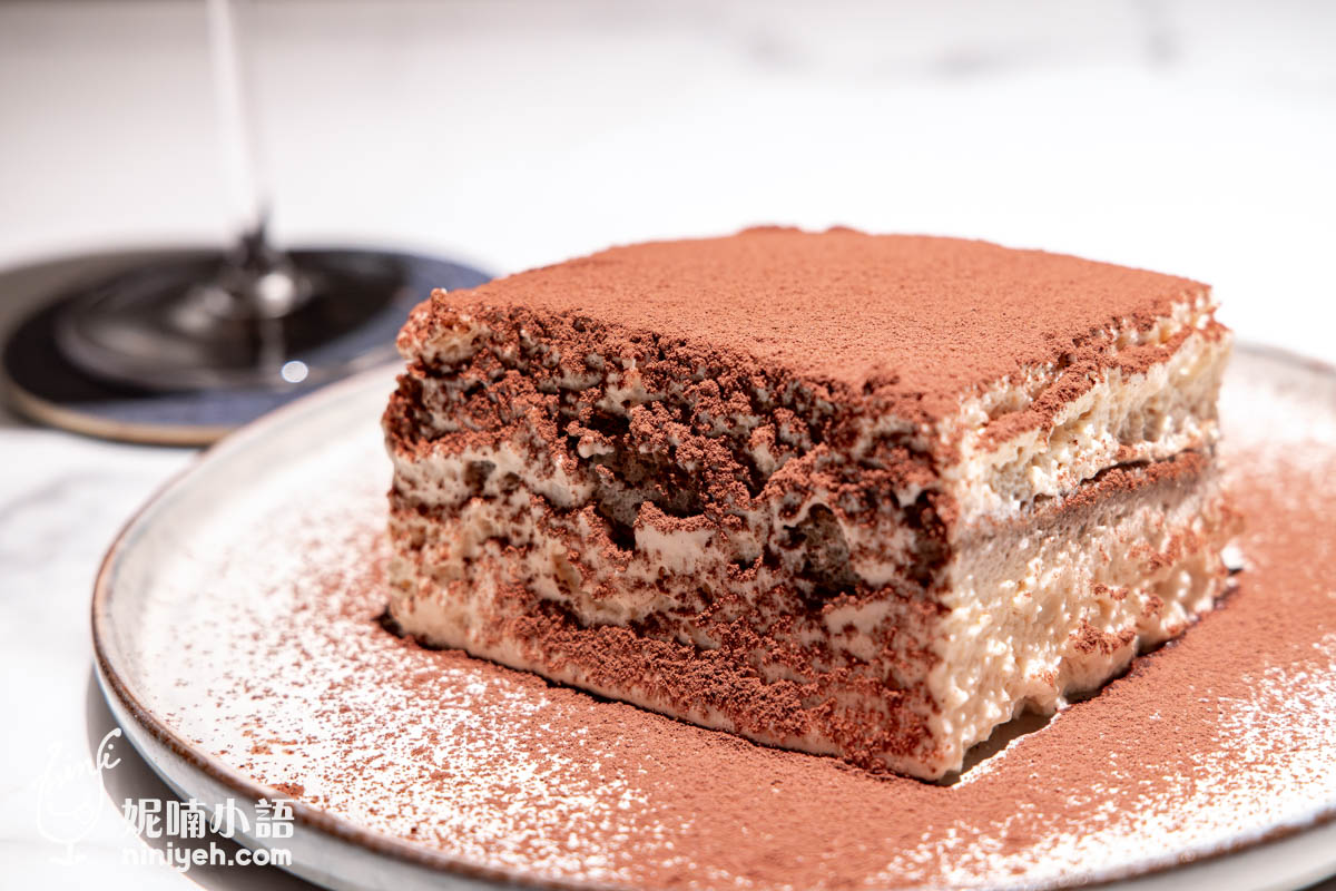 緩緩FABULA|金曲歌后加持東區餐酒館!專屬大人系台北約會餐廳 緩緩FABULA|金曲歌后加持東區餐酒館!專屬大人系台北約會餐廳