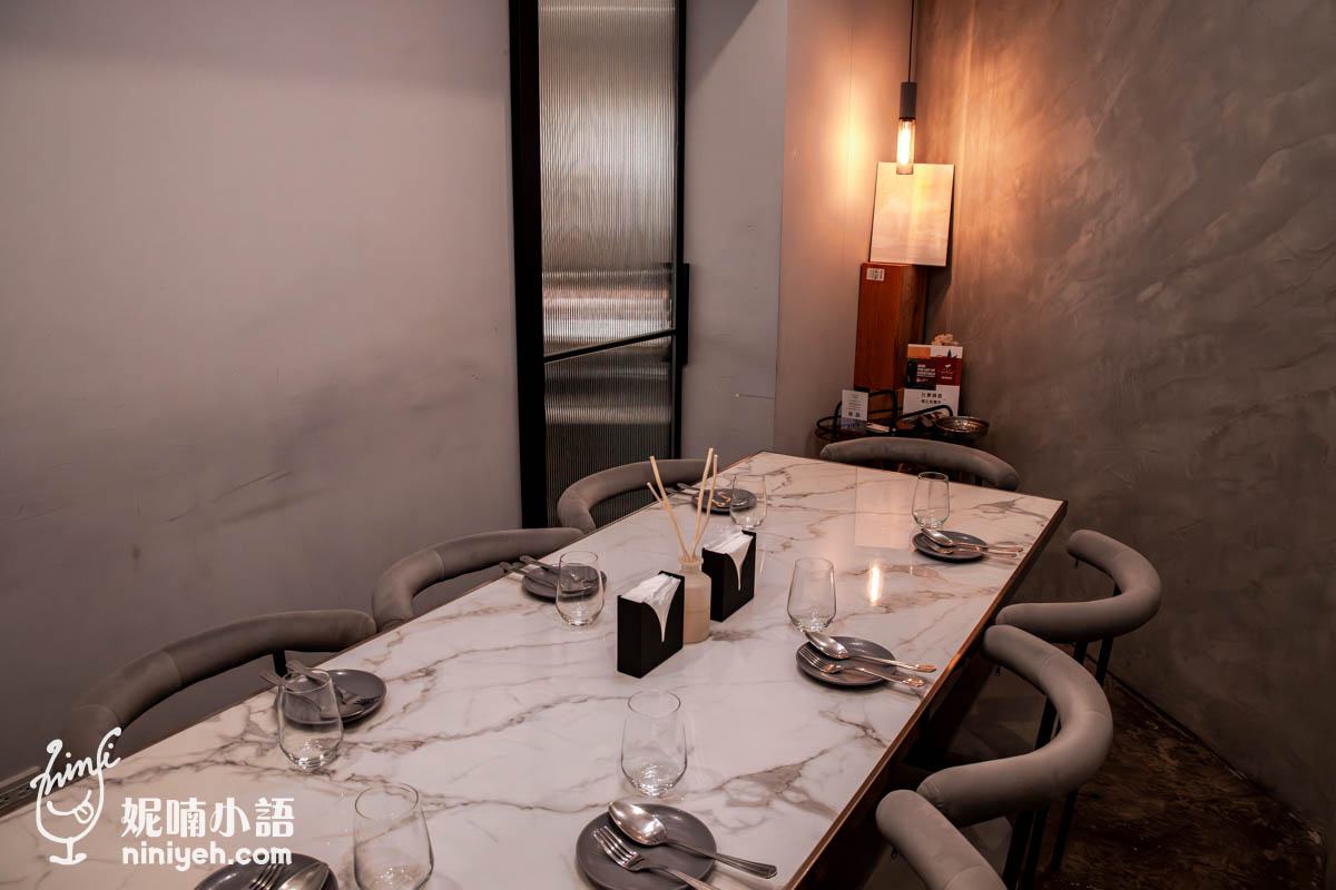 緩緩FABULA|金曲歌后加持東區餐酒館!專屬大人系台北約會餐廳 緩緩FABULA|金曲歌后加持東區餐酒館!專屬大人系台北約會餐廳