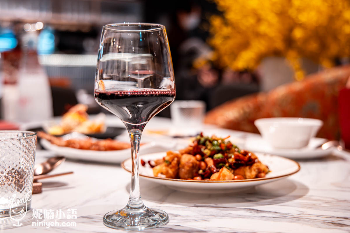 鴨覓烤鴨餐廳｜信義區最潮片皮烤鴨就在微風南山！桌邊手沖豆花太有記憶點