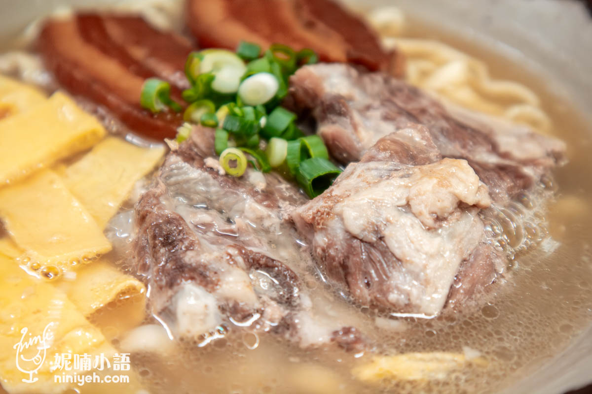 沖繩美食｜浜屋沖繩麵。美國村旁必吃美食！不吃會想念的豬軟骨沖繩麵