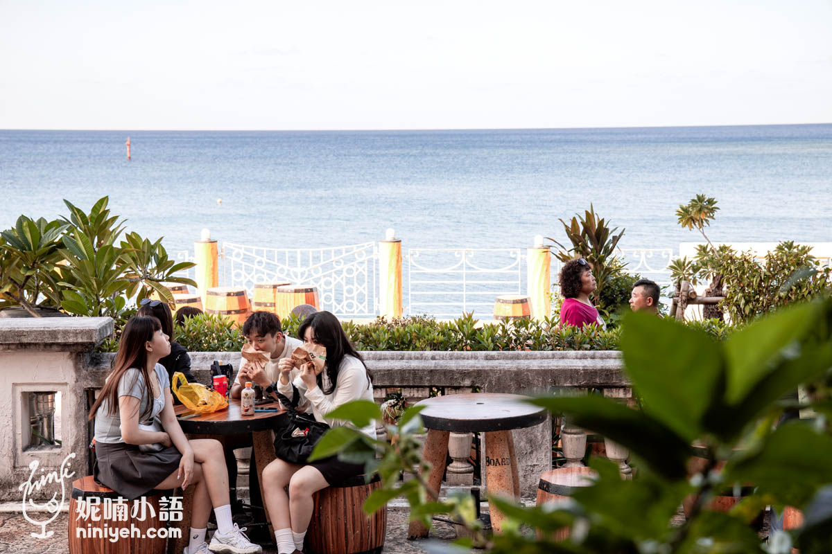 美國村必吃｜豬肉蛋飯糰北谷店。美國村散步美食！沖繩唯一一間海景分店